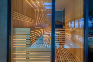 Gallery image of Villa Yellow Tree Jurići in Jakići +27 photos