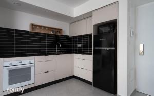 Luxury Apartments And Studios At Sea Side By Rently的厨房或小厨房