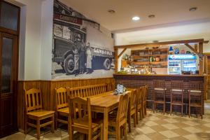 Ресторан / й інші заклади харчування у Hotel Radnice Dobrovice