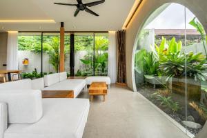 Ruang duduk di Titi House Villa 2 by Betterplace