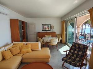 Χώρος καθιστικού στο Victoria Sea