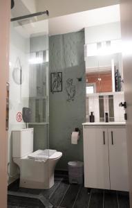 Ένα μπάνιο στο KK75corner RIZZO