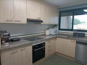 Η κουζίνα ή μικρή κουζίνα στο Inviting Chalet with Pool in Molina de Segura