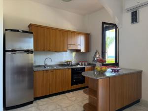 Dapur atau dapur kecil di 10 min Walk from the Sea with Spectacular Views