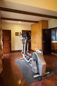 Fitness centrum a/nebo fitness zařízení v ubytování May Cottage By Rokeby Villas