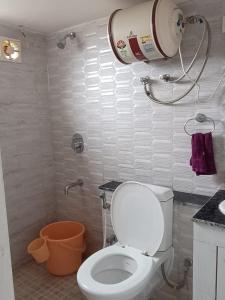 Koupelna v ubytování Heaven on Earth - Rishikesh + 11 fotografií