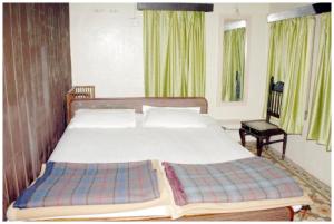 马图拉!!MATHURA HOTEL AGRA NEAR DWARKADHISH TEMPLE - Fully Air Conditioned Rooms - #Wi-fi #Parking #Restaurant - A Top Rated Hotel In MATHURA!!的相册照片
