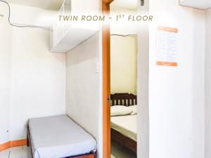 Afbeelding uit fotogalerij van Cenco Suites Residences - Transient in Tanza Cavite in Tanza