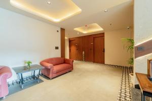 Posezení v ubytování Hotel Highway King Neemrana