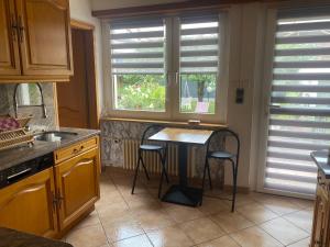Kuchyňa alebo kuchynka v ubytovaní Appartement 3 lys