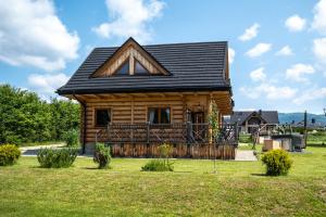 Vonkajšia záhrada v ubytovaní DOMEK POD LIMBAMI III