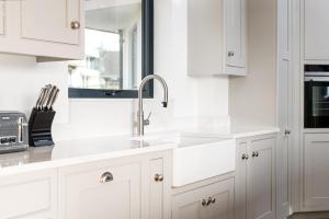 Η κουζίνα ή μικρή κουζίνα στο Dorset Creek BR10 Silverlake Dorset +31 φωτογραφίες