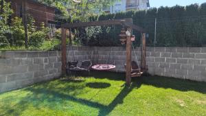 Zahrada ubytování APARTAMENTY UL.SARNIA