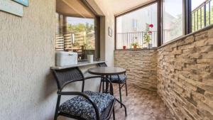 Un balcon sau o terasă la Summer Breeze