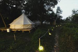 Zahrada ubytování River Glampstay