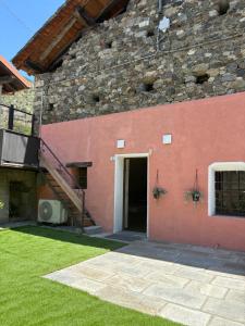 Το κτήριο όπου στεγάζεται  το διαμέρισμα