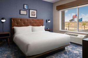Voodi või voodid majutusasutuse Four Points by Sheraton Yuma toas