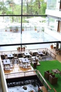Restaurace v ubytování Grand Sierra Pines Baguio
