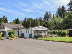 Hoone, kus puhkemaja asub