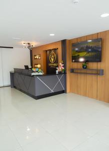 Телевізор і / або розважальний центр в Hotel Luis Pablo