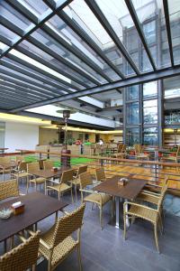 Restaurace v ubytování Grand Sierra Pines Baguio