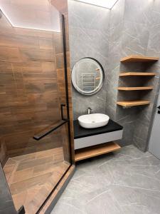 Phòng tắm tại Aquamarine Luxury Apartment290