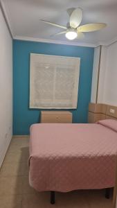 Postel nebo postele na pokoji v ubytování Apartamento 2ª Línea-Oropesa del Mar
