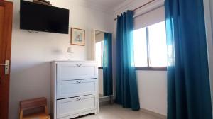 Μια τηλεόραση ή/και κέντρο ψυχαγωγίας στο Sol y Mar