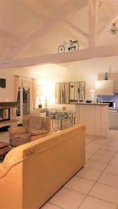 Η κουζίνα ή μικρή κουζίνα στο Maison 3 chambres , terrasse plein sud, 5 mn de la plage et foret