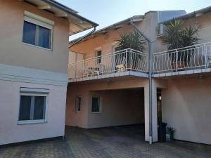 A balcony or terrace at Apartment Siofok, Lake Balaton 5