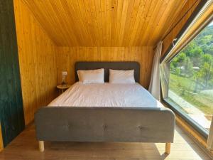 En eller flere senge i et værelse på Varadeo Hill Resort