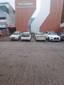 Foto sihtkohas Navi Mumbai asuva majutusasutuse Hotel Yashmer Lodging and Boarding galeriist