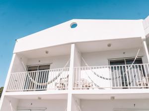 Balkón nebo terasa v ubytování Nautilus by La Jamaca Hotels-Downtown La Parguera