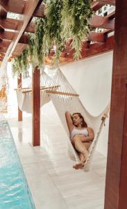 Bazén v ubytování Nautilus by La Jamaca Hotels-Downtown La Parguera nebo v jeho okolí