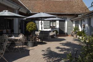 Gallery image of Palkonyha Panzió Speiz Gasztroműhely in Palkonya +76 photos