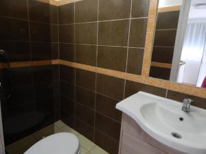 Vannituba majutusasutuses LiMa Apartman Ház +14 fotot