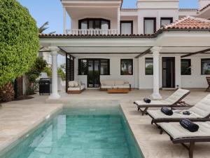 Πισίνα στο ή κοντά στο KARAT Villa Salvaje
