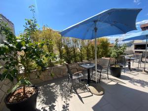 Patio alebo iná vonkajšia časť ubytovania Apartments Adaleta