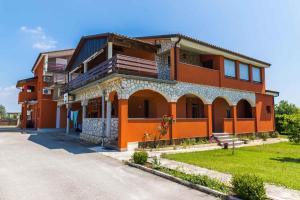 Budynek, w którym mieści się apartament