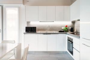 Η κουζίνα ή μικρή κουζίνα στο Casa Malù +17 φωτογραφίες