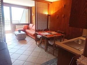Posteľ alebo postele v izbe v ubytovaní Larix Cervinia apartment Vda Vacanze in Vetta - CIR 0322