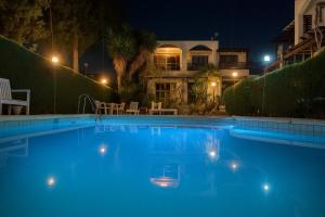 Πισίνα στο ή κοντά στο Ibiscus Apt with Pool, walk to beach, Harbour,Kato Paphos