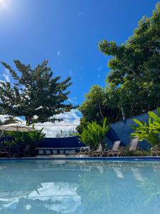 Bazén v ubytování Casa Brisa - WiFi, PISCINA e CAFÉ DA MANHÃ a 520m do CENTRO DE ARRAIAL nebo v jeho okolí
