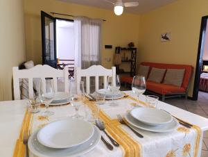 Area soggiorno di Apt less than 100 steps to Sal Rei's best beach - Free Wifi