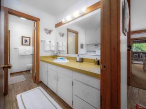 Η κουζίνα ή μικρή κουζίνα στο RMR: Hawthorne 222 Condo in The AspensWilsonWY