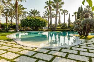 Bazén v ubytovaní Il Giardino degli Dei alebo v jeho blízkosti