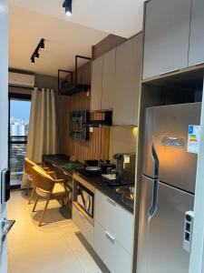 Dapur atau dapur kecil di Studio luxuoso na zona Sul de São Paulo