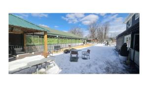 Werry's Cottages Motel & Pub by OYO East Stroudsburg Poconos talvel