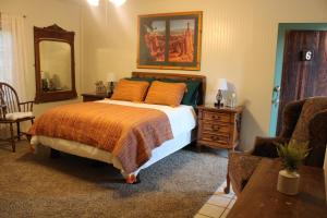 Postel nebo postele na pokoji v ubytování The Bonnie Inn Unit 6