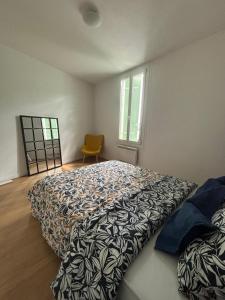 Giường trong phòng chung tại Maison de ville +8 ảnh